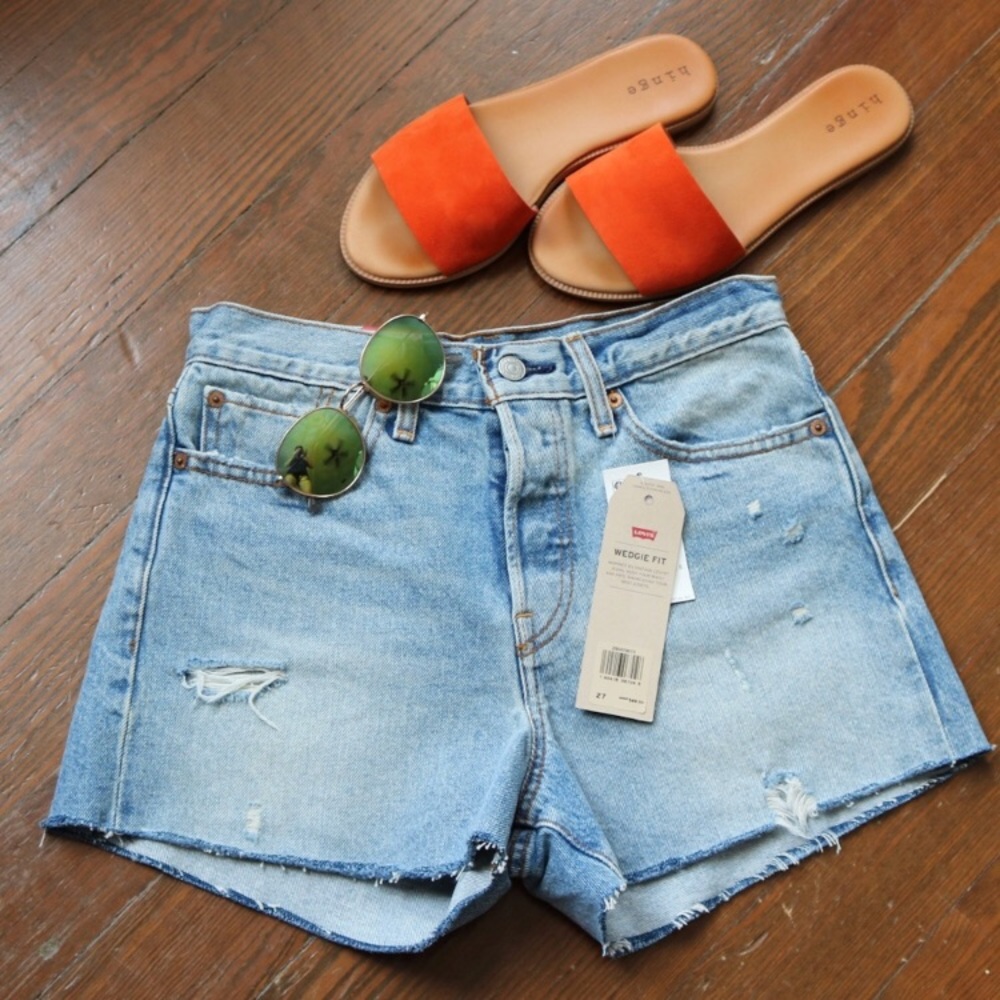 Levi’s High Rise Wedgie Fit Denim Cutoff Shorts 27